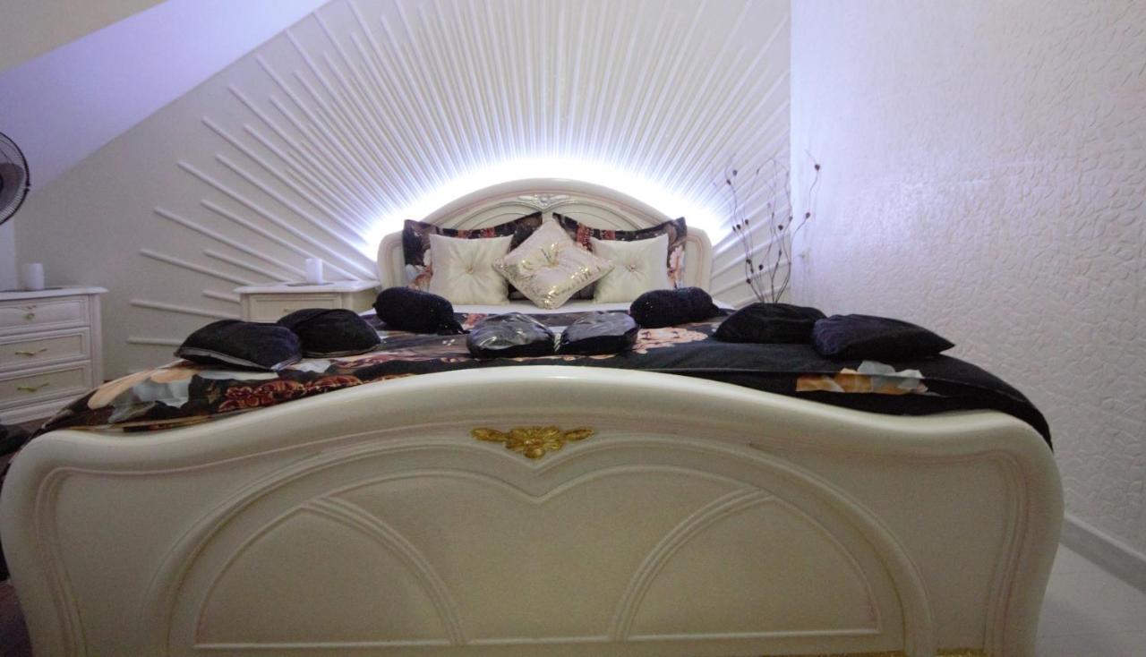 Apartment Penthouse Chişinău Eksteriør billede